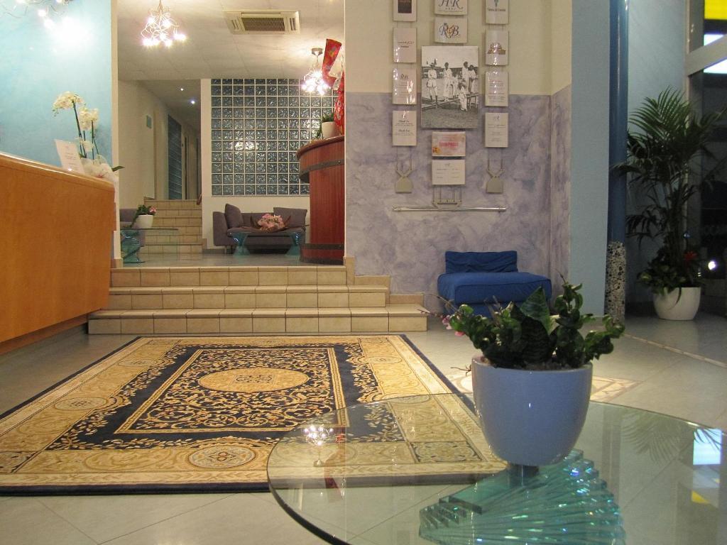 Royal Hotel 3*