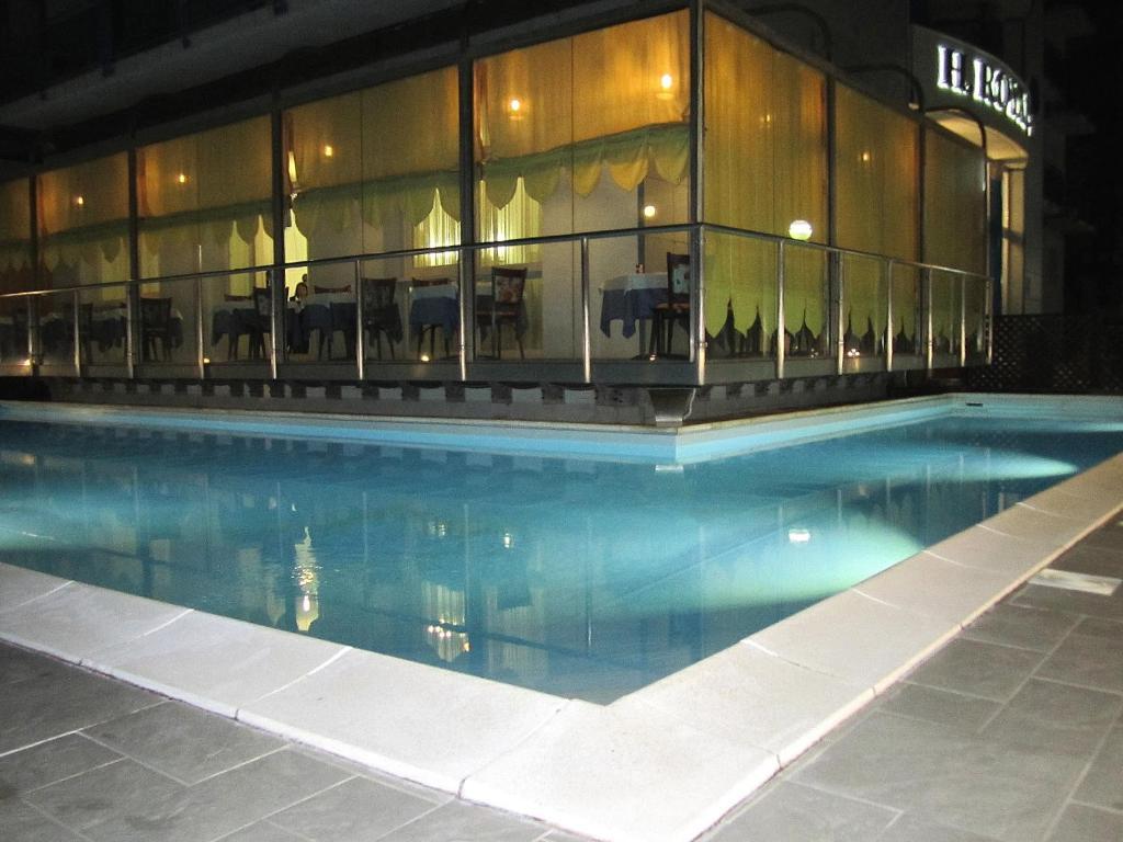 Royal Hotel