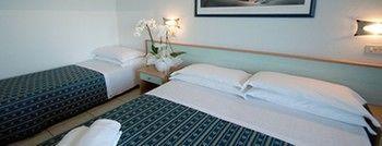 Royal 3*