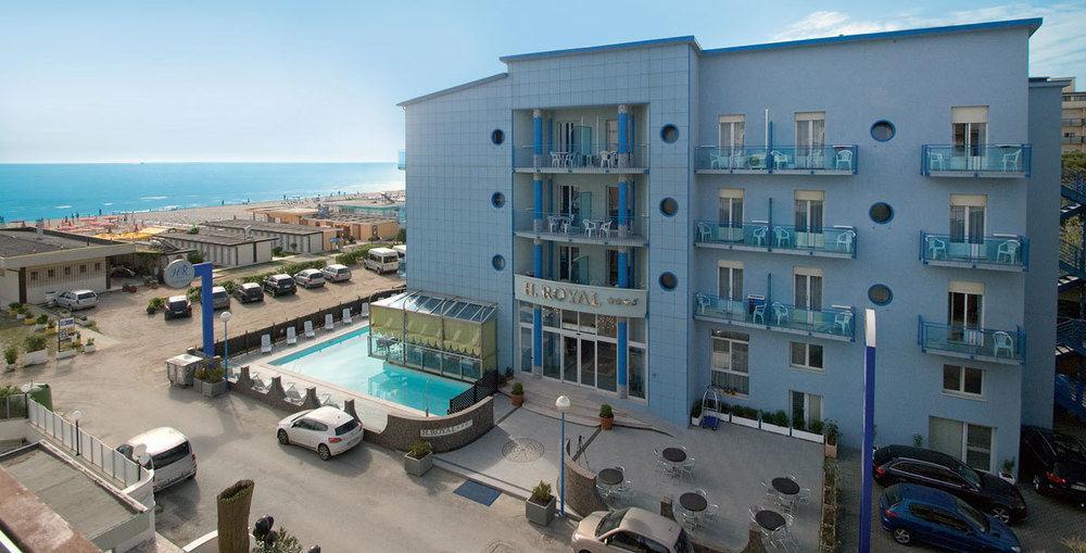 Royal Hotel 3*