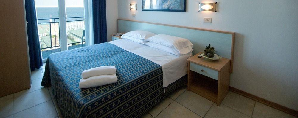 Royal Hotel